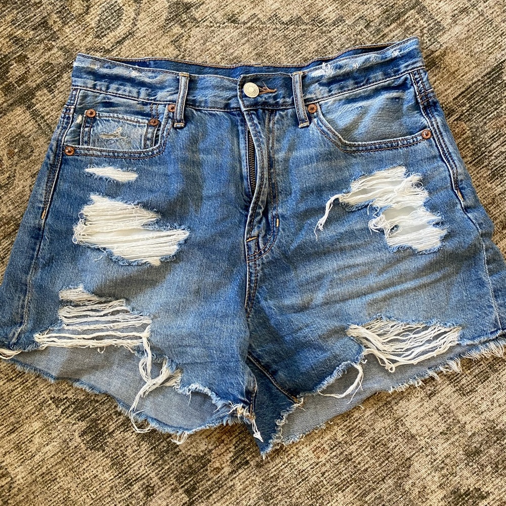 American Eagle 90s Boyfriend Short